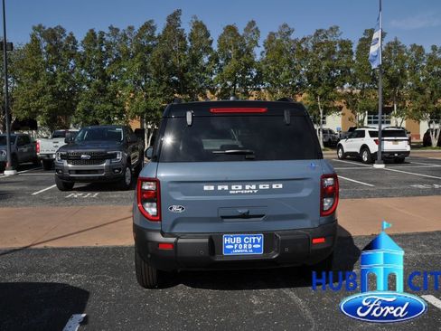 New 2026 Ford Bronco Sport Outer Banks w/ Outer Banks Tech Package+ AWD/4WD image 4