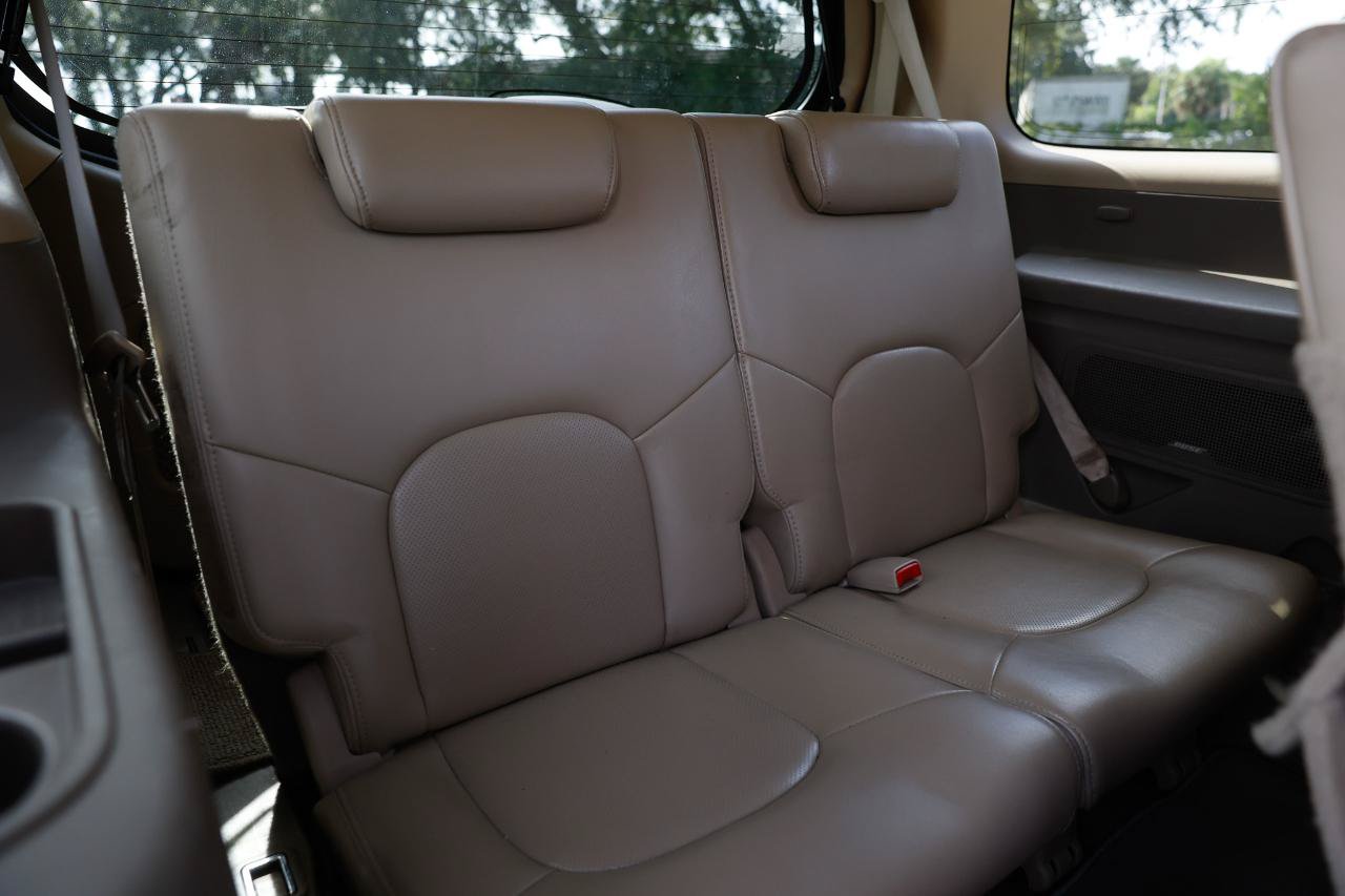 Used 2009 Nissan Pathfinder LE AWD/4WD image 25