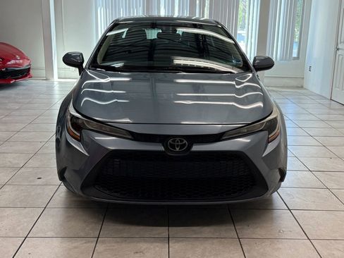 Used 2020 Toyota Corolla LE FWD image 2