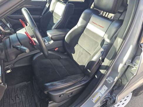 Used 2017 Jeep Grand Cherokee Trailhawk image 6