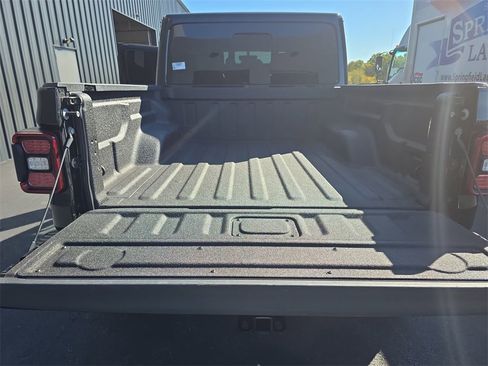 Used 2020 Jeep Gladiator Rubicon image 24