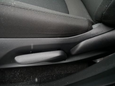 Used 2025 Toyota RAV4 LE image 20