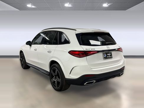 Used 2023 Mercedes-Benz GLC 300 4MATIC image 3