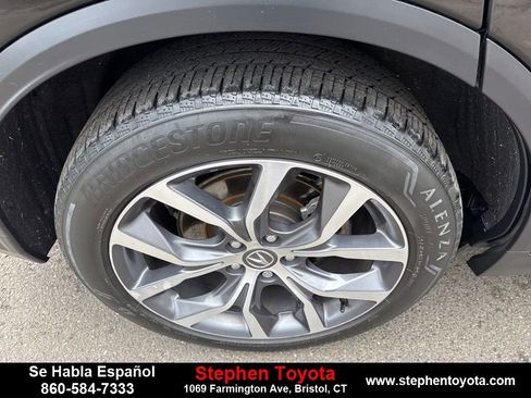 Used 2022 Acura MDX SH-AWD w/ Technology Package image 9