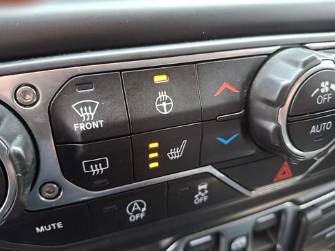 Used 2021 Jeep Gladiator Sport AWD/4WD image 20