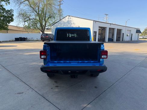 Used 2025 Jeep Gladiator Sport AWD/4WD image 32