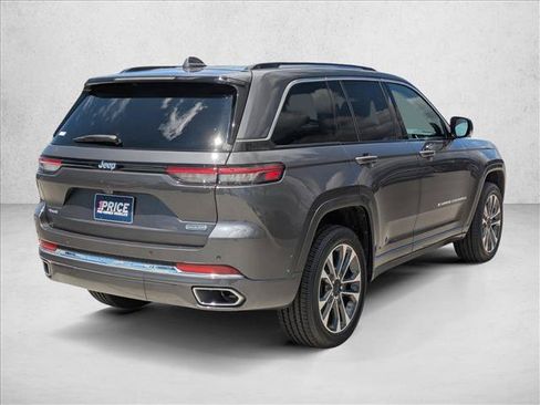 Used 2022 Jeep Grand Cherokee Overland AWD/4WD image 5