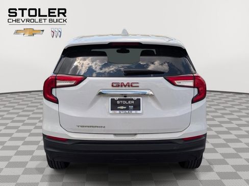 Used 2024 GMC Terrain SLE FWD image 4