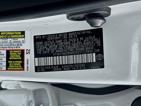 Used 2024 Toyota Camry SE FWD image 12