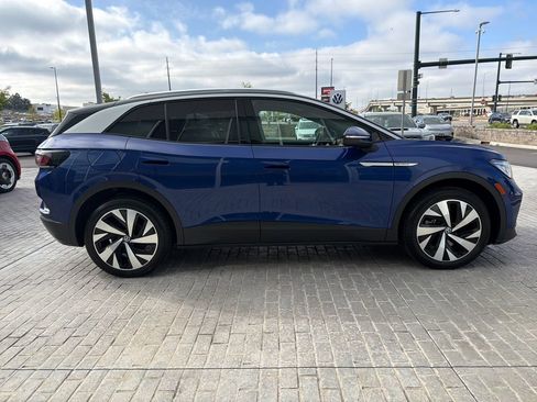 Certified 2021 Volkswagen ID.4 Pro S w/ Gradient Package AWD/4WD image 8