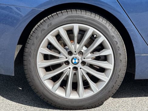 Used 2023 BMW 530i w/ Convenience Package image 25