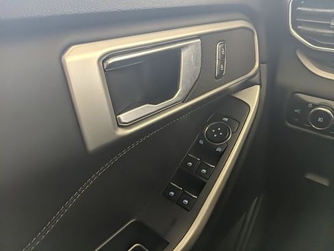 Used 2023 Ford Explorer XLT w/ Equipment Group 202A image 28