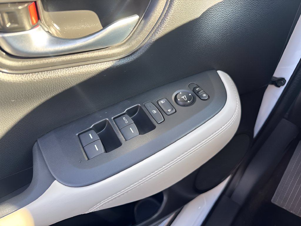 Certified 2026 Honda HR-V LX image 24