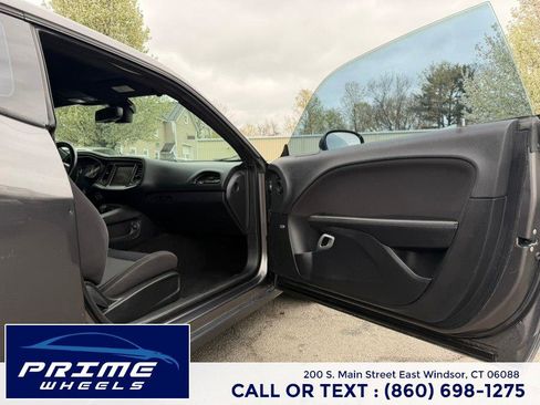 Used 2015 Dodge Challenger SXT w/ Super Sport Group (SS/T) RWD image 12