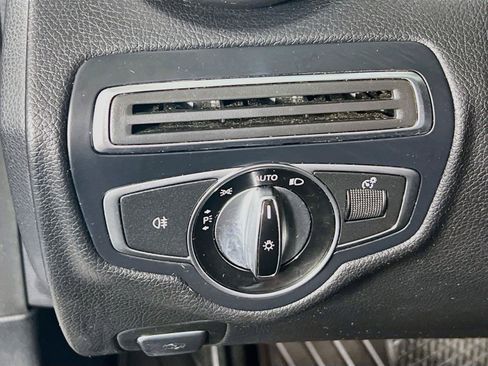 Used 2017 Mercedes-Benz C 300 4MATIC Sedan image 11