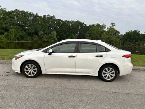 Used 2024 Toyota Corolla LE FWD image 3