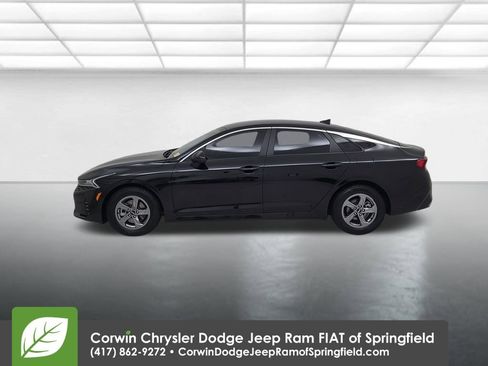 Used 2021 Kia K5 LXS image 9