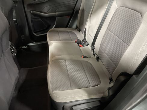 Used 2022 Ford Escape SE w/ SE Sport Appearance Package image 11