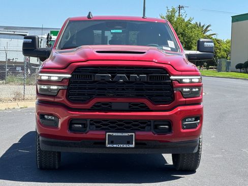 New 2026 RAM 2500 Laramie AWD/4WD image 8