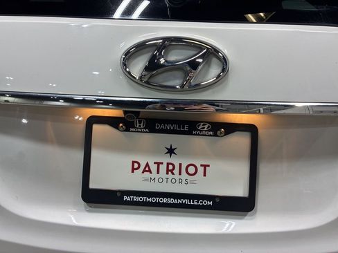 Used 2017 Hyundai Santa Fe Limited w/ Cargo Package image 19