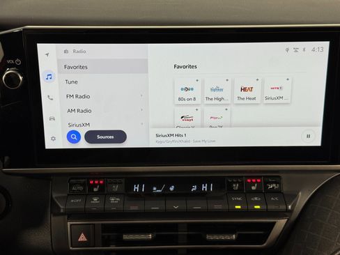 Used 2025 Toyota Camry XLE w/ Premium Plus Package image 24