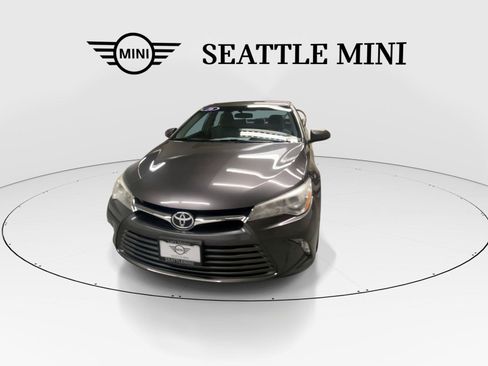 Used 2016 Toyota Camry LE FWD image 4