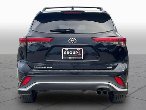 Used 2023 Toyota Highlander XSE FWD image 5