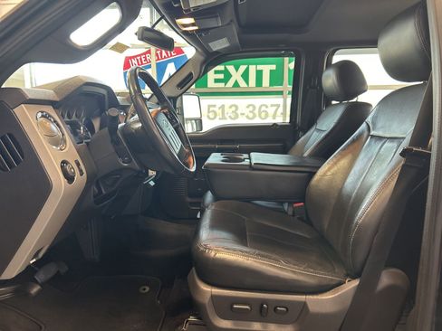 Used 2015 Ford F350 Lariat image 14