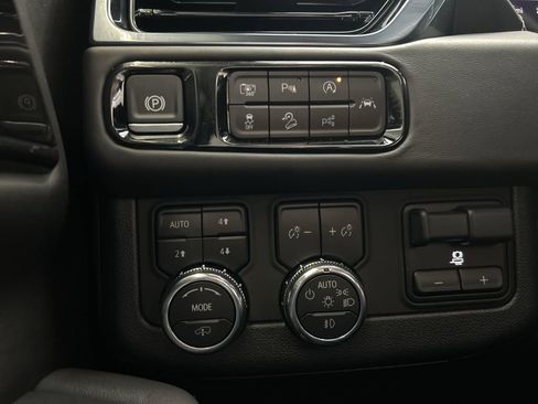 Used 2025 GMC Yukon AT4 Ultimate w/ LPO, Floor Liner Package image 13