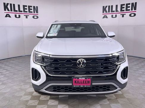 New 2026 Volkswagen Atlas Cross Sport SE FWD image 2