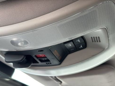 Used 2018 Volvo V60 T5 Dynamic FWD image 22