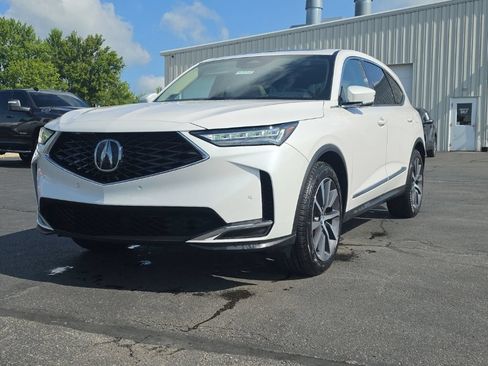 Certified 2026 Acura MDX FWD w/ Technology Package image 3