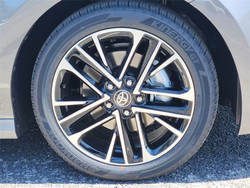 New 2026 Toyota Camry XLE image 7