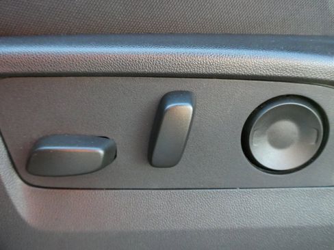 Certified 2025 Chevrolet Silverado 1500 Custom image 21