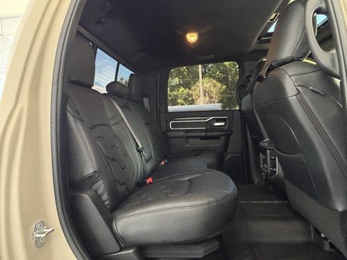 Used 2022 RAM 2500 Big Horn w/ Level C Equiment Group AWD/4WD image 30