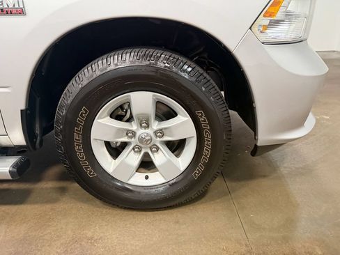 Used 2017 RAM 1500 Express RWD image 87