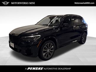 Used 2022 BMW X5 xDrive40i w/ M Sport Package AWD/4WD video 1