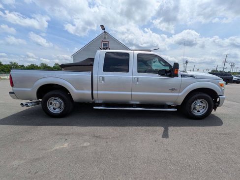 Used 2016 Ford F250 Lariat RWD image 5