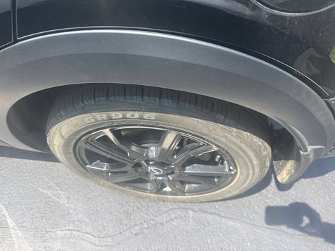 Used 2024 Nissan Kicks SR FWD image 6