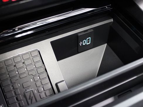 New 2026 Ford F250 Lariat w/ Chrome Package image 52