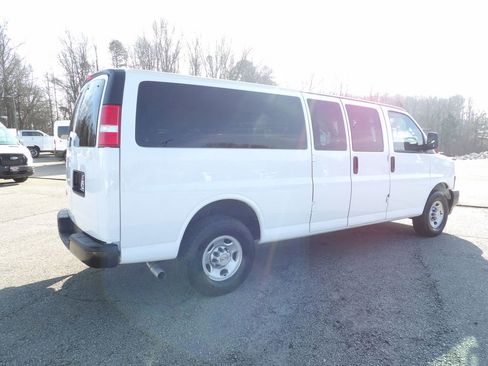 Used 2024 Chevrolet Express 3500 LS image 8