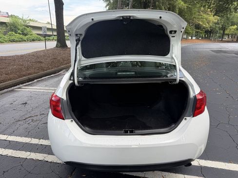 Used 2019 Toyota Corolla SE FWD image 24