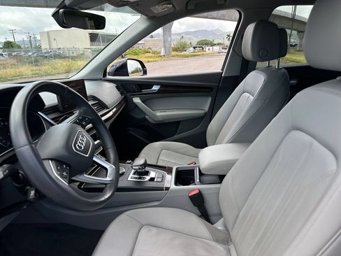 Used 2019 Audi Q5 2.0T Premium w/ Convenience Package AWD/4WD image 13