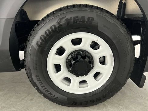 Used 2024 Chevrolet Brightdrop 400 w/ Commercial Equipment Package AWD/4WD image 26