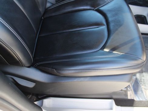 Used 2023 Chrysler Pacifica Touring-L image 20