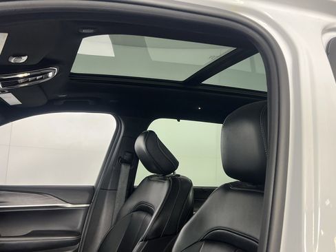 Certified 2024 Jeep Grand Cherokee L Limited w/ Luxury Tech Group II image 22