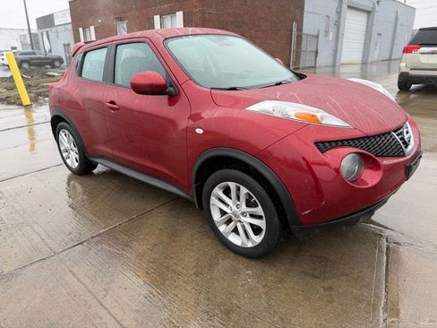 Used 2013 Nissan Juke S AWD/4WD image 4