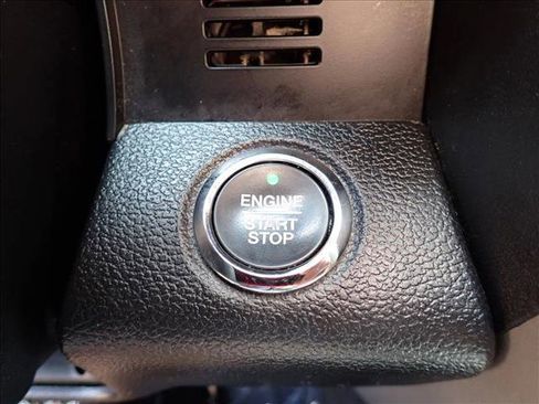 Used 2015 Ford F150 Lariat w/ Equipment Group 502A Luxury AWD/4WD image 28