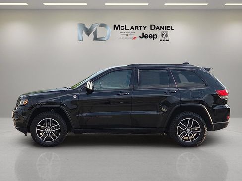 Used 2018 Jeep Grand Cherokee Trailhawk AWD/4WD image 3