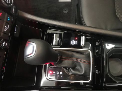 New 2026 Jeep Compass Trailhawk w/ Sun, Sound & Navigation Group image 25